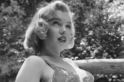 У мережі з'явилися нові фото легендарної білявки Мерилін Монро