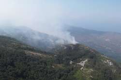 Українські рятувальники сьомий день гасять пожежу в лісах Чорногорії