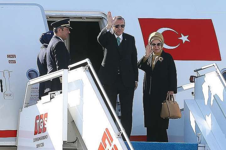 Катарська криза: президент Туреччини завершив турне країнами Перської затоки