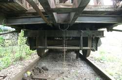 На Київщині під колесами потягу загинула 11-річна дівчинка