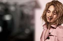 Лили Джеймс снялась в рекламе нового аромата Burberry