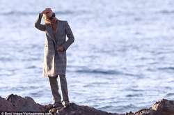 Памела Андерсон засветила обнаженное тело во время мокрой фотосессии