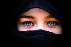 Как менялся образ иранских женщин за последние 100 лет: от коротких юбок до чадры