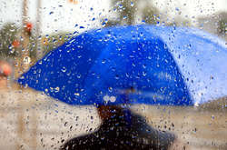 У столицю йдуть дощі  