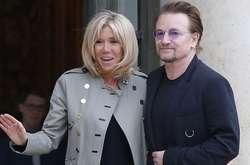 Кожаная куртка и скинни: Первая леди Франции встретилась с солистом U2