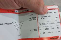 Українські туристи, які два дні не могли вилетіти з Греції до Києва, сіли в літак - МЗС 