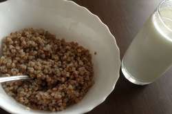 Масове отруєння дітей у Бердянську: еспертиза показала, що кишкову інфекцію спричинила гречка