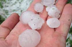 На Ивано-Франковщине выпал огромный град