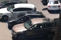 Дерзкое ограбление возле банка в Одессе: появилось видео нападения