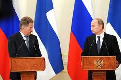 Президент Фінляндії поговорив з Путіним про звільнення українських заручників