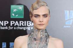 Супермодель Кара Делевинь