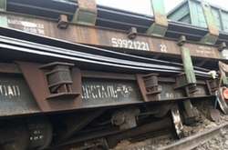 На Дніпропетровщині зійшов з рейок вантажний потяг