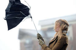 Киян попередили про штормові пориви вітру у столиці