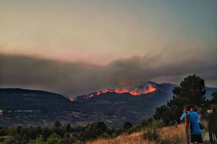 В Іспанії через лісові пожежі евакуювали 300 людей