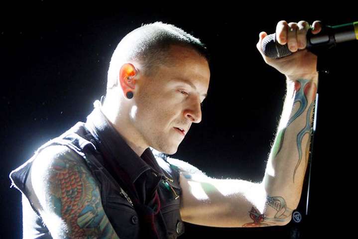 Вокаліста Linkin Park Честера Беннінгтона поховали в Каліфорнії