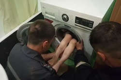 В Харькове мальчик застрял в стиралке