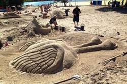 В Киеве построили гигантские песчаные скульптуры
