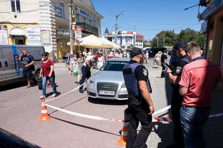 Розстріл авто в Івано-Франківську: стали відомі подробиці нападу