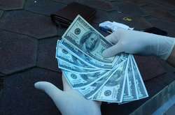 На Сумщині на хабарі затримали лікаря