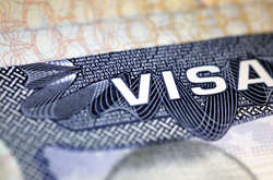 Посольство США в РФ допустило зниження швидкості видачі віз росіянам