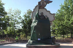 В Луганске ночью взорвали памятник боевикам 