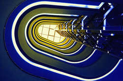 Завораживающие лабиринты винтовых лестниц в объективе Нильса Айсфельда