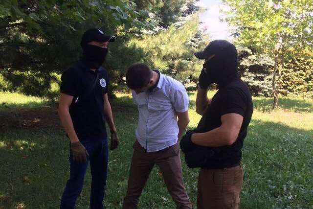На хабарі затримано працівника прокуратури Київщини