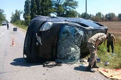  Автомобіль &laquo;Ніссан&nbsp;   Примастар   &raquo; внаслідок зіткнення з БРДМ перевернувся 