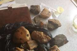 СБУ вилучила незаконно видобутий бурштин на мільйон гривень на Волині 