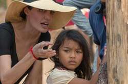 Вышел первый трейлер нового фильма Анджелины Джоли «Сперва они убили моего отца»