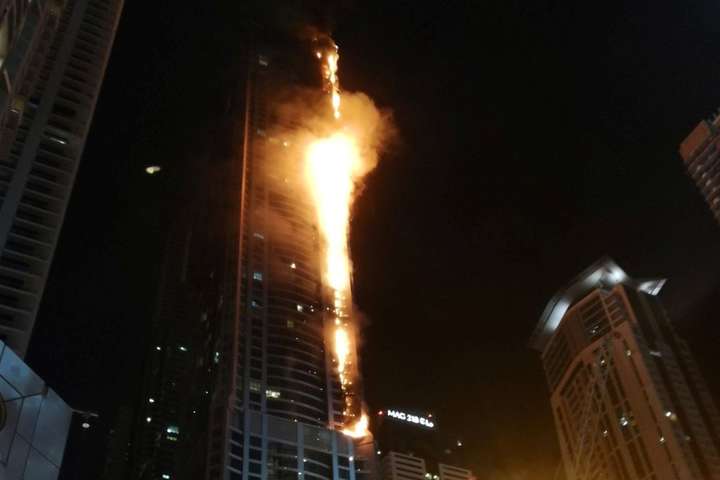 Масштабну пожежу в 79-поверховому хмарочосі Дубая вдалося загасити