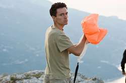 Погиб бейсджампер из России, известный по «делу о раскрашенной звезде»