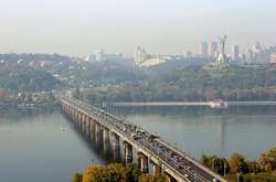 У Києві майже на тиждень обмежать рух по мосту Патона
