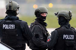 Туристів відпустили з-під варти після внесення кожним з них застави в розмірі 500 євро