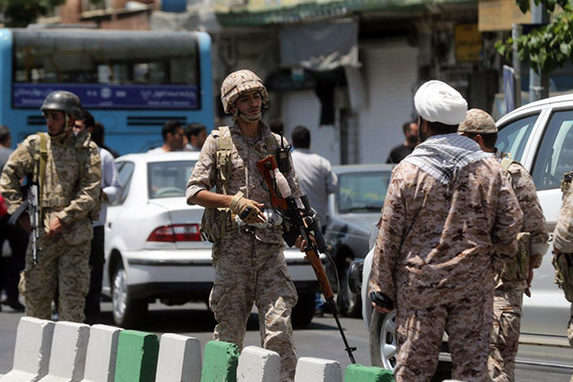 В Ірані військовий відкрив вогонь по товаришам по службі