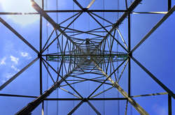 Через негоду 93 населені пункти залишилися без світла