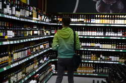 Уряд підвищив ціни на алкоголь