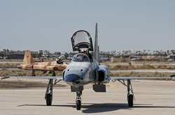  Винищувач військово-морських сил США F-5N Tiger II 