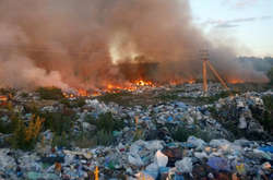 Масштабна пожежа сміттєзвалища сталася на Донеччині