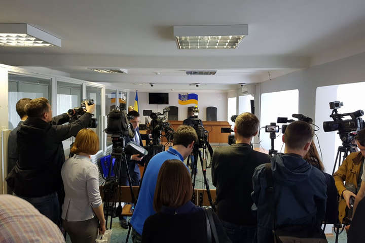Справа Януковича: суд переніс засідання на 15 серпня
