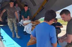 Літаком до Одеси доставили 14 поранених воїнів АТО