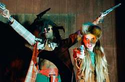 Ковбои и инопланетяне: Stella McCartney сняли рекламу в стиле sci-fi-фильмов