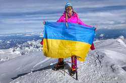 Перша українка на Евересті: Перед сходженням у Росії мені довелося терміново шукати наш прапор