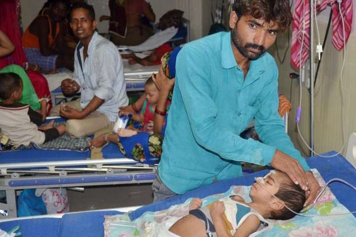 Через спалах енцефаліту в Індії за два дні померли 30 дітей