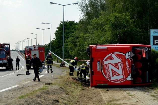 У Польщі перекинувся пасажирський автобус: 28 постраждалих
