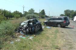 Водій автомобіля Peugeot виїхав на зустрічну смугу для здійснення обгону