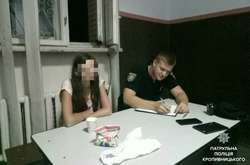 Патрульні перевірили дівчину за базою даних, виявилося, що її вже три дні розшукують батьки