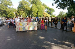 Марш рівності в Одесі зібрав в одному місці ЛГБТ, патріотів та прихильників антимайдану (фото)