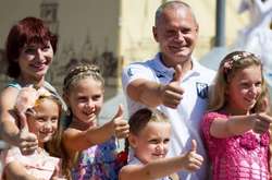 На Хрещатику проходить шкільний ярмарок