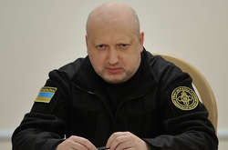 Стало відомо, скільки Турчинов заробив у липні